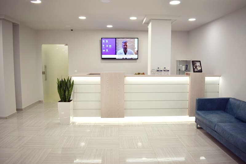 Advanced Hair Clinics