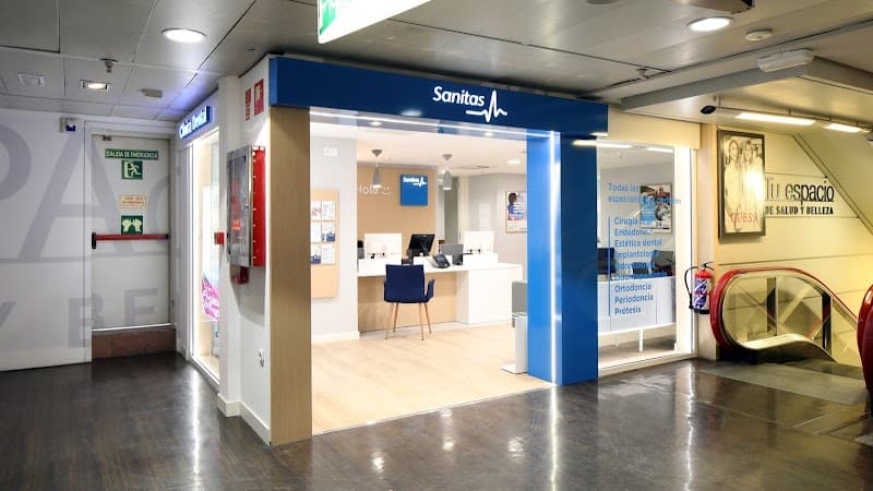 Clínica Dental Milenium El Corte Ingles Callao - Sanitas clinic photo