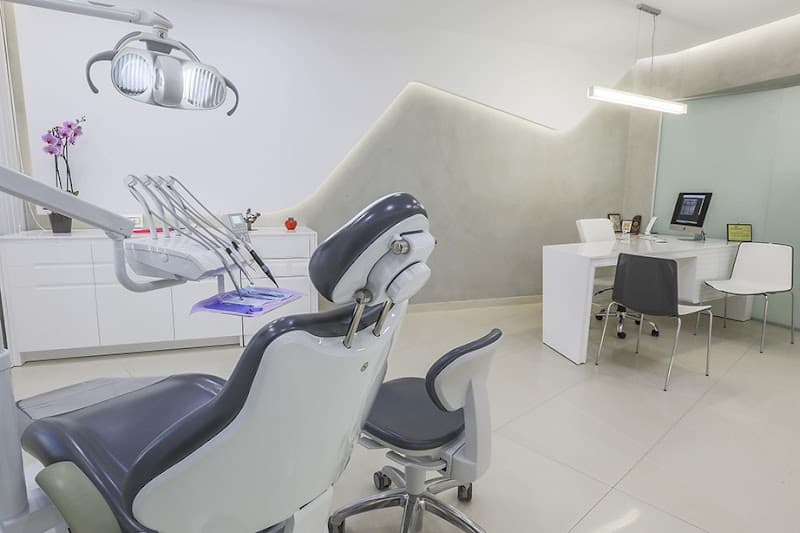 My Dental Center - Όλγα Καραγκιοζίδου clinic photo