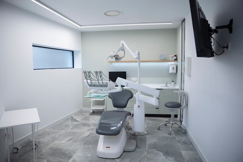 Dr. Gutiérrez Juan Llorens - Clínica Dental Valencia