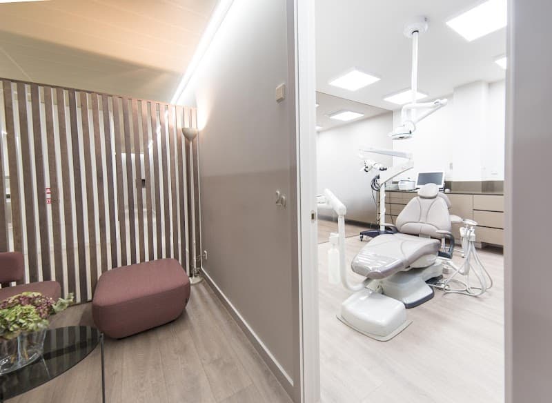 Clínica Dental Perios Salanova Valencia clinic photo