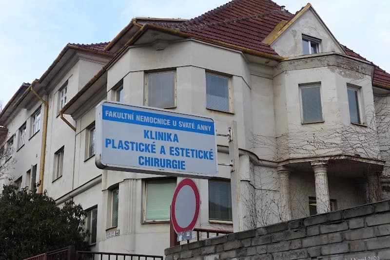 KLINIKA PLASTICKÉ A ESTETICKÉ CHIRURGIE