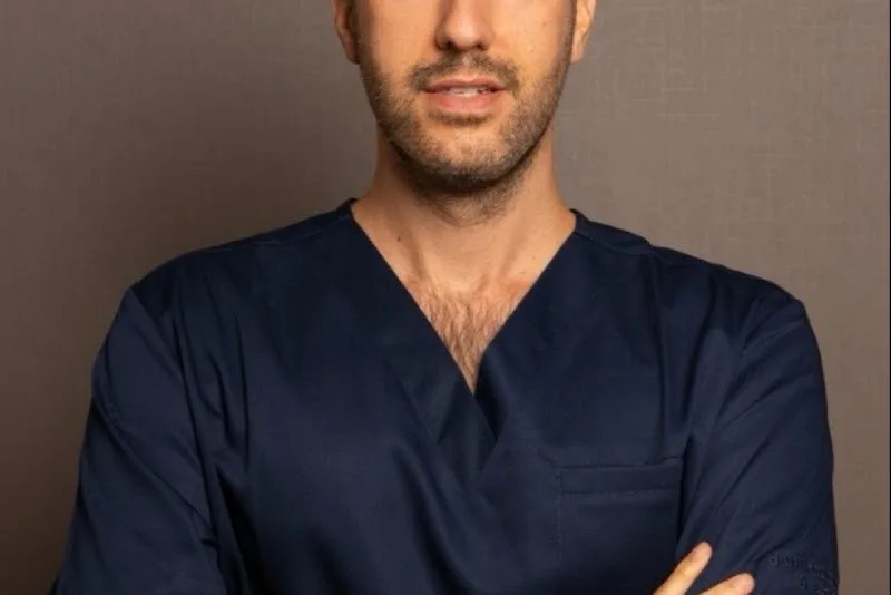 Dr Stefanis Hair loss, Clinical and Esthetic Dermatology Center | MUDr Stefanis | Trichologie, Alopecie a Dermatologie Praha